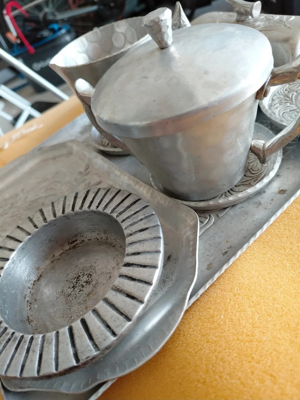 Everlast Silver Hammered Aluminum Tea Service Set - 7-Piece